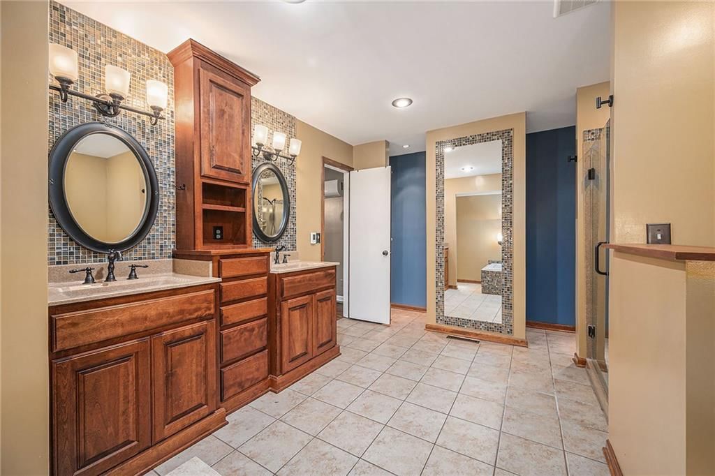9708 N Campbell Drive — photo 16