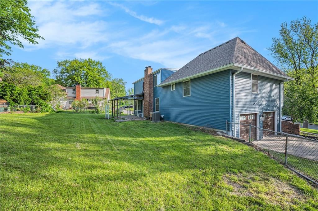 9708 N Campbell Drive — photo 25