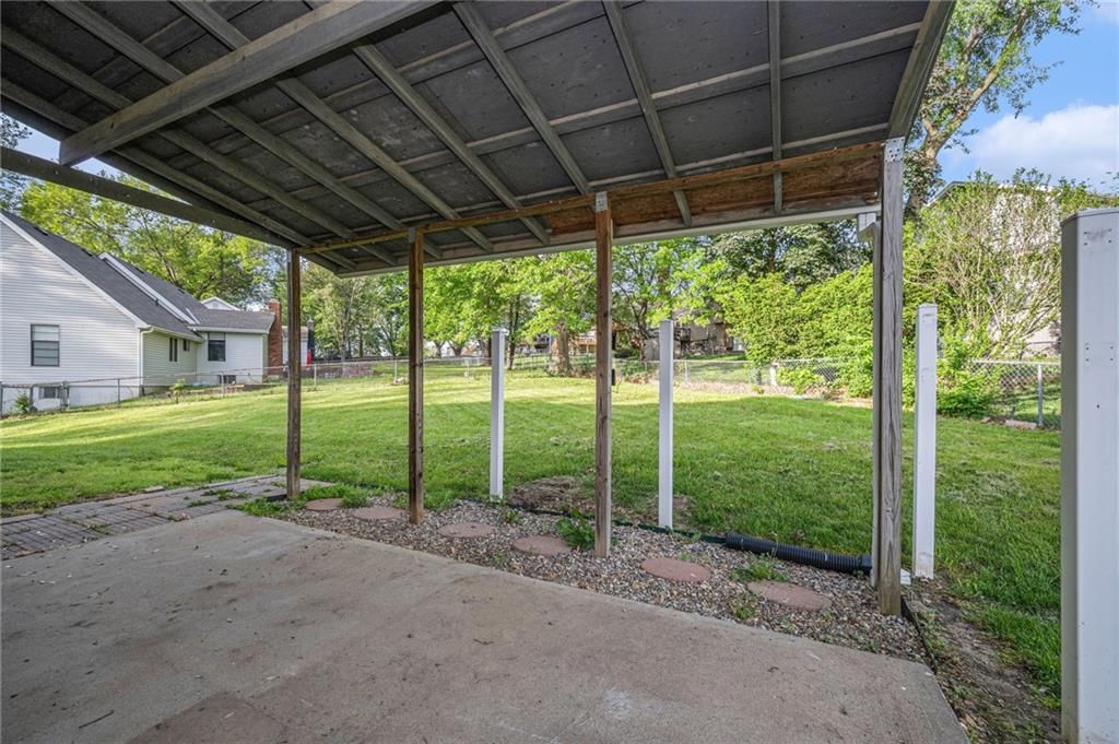 9708 N Campbell Drive — photo 28
