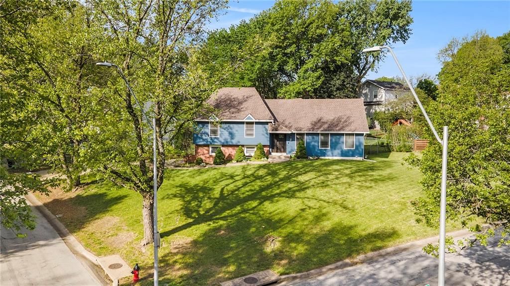 9708 N Campbell Drive — photo 29