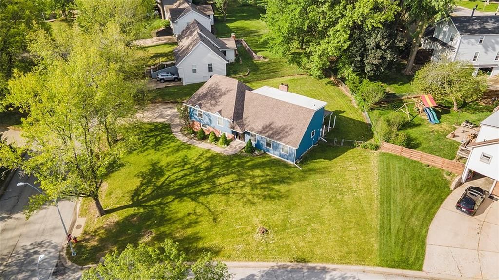 9708 N Campbell Drive — photo 30
