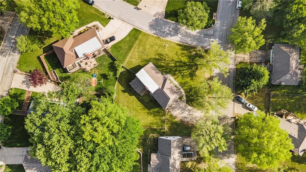 9708 N Campbell Drive — photo 32