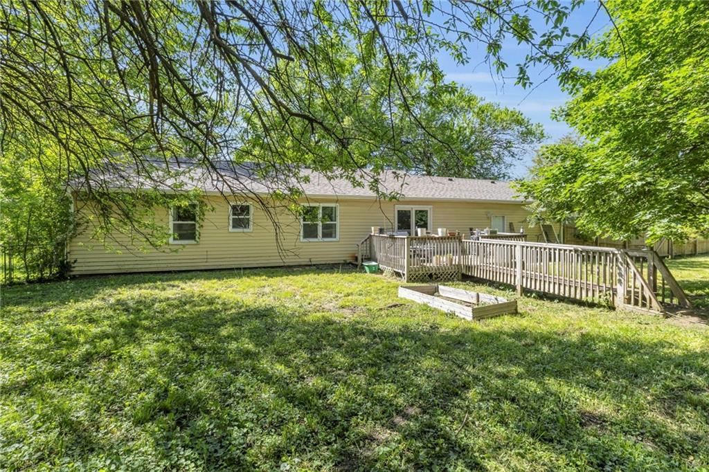 10401 Crystal Avenue — photo 31