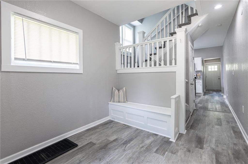 Photo 6 of 20 - 2935 Wayne Avenue