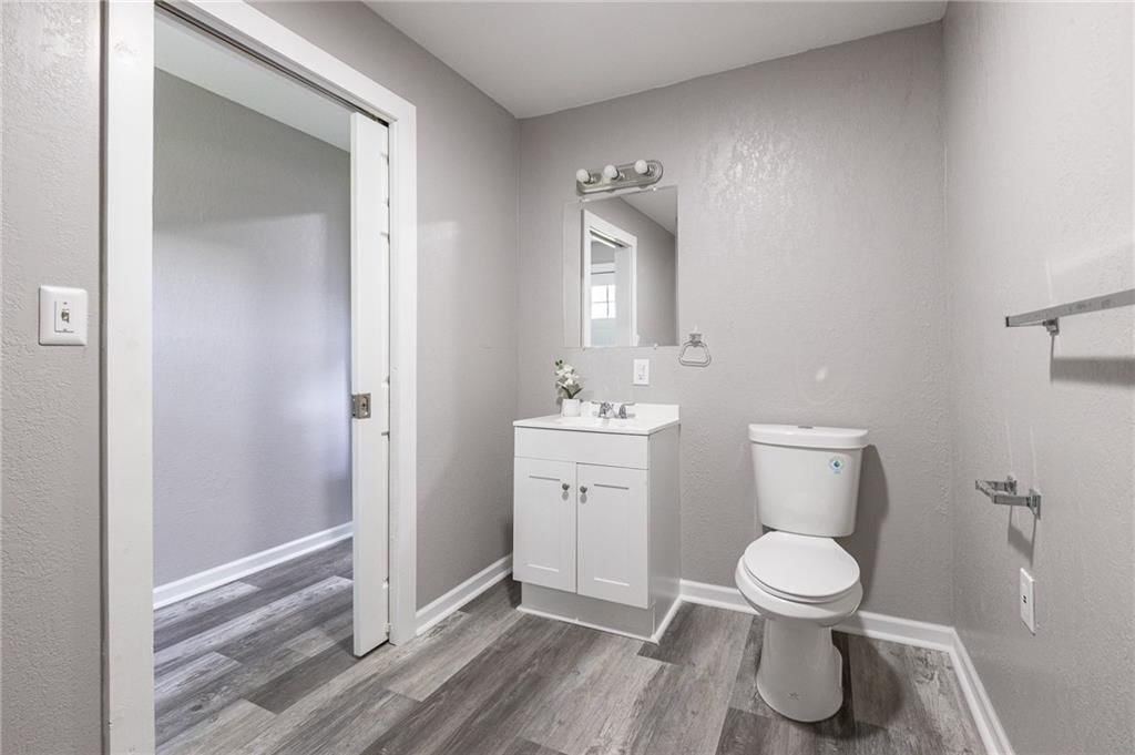 Photo 15 of 20 - 2935 Wayne Avenue