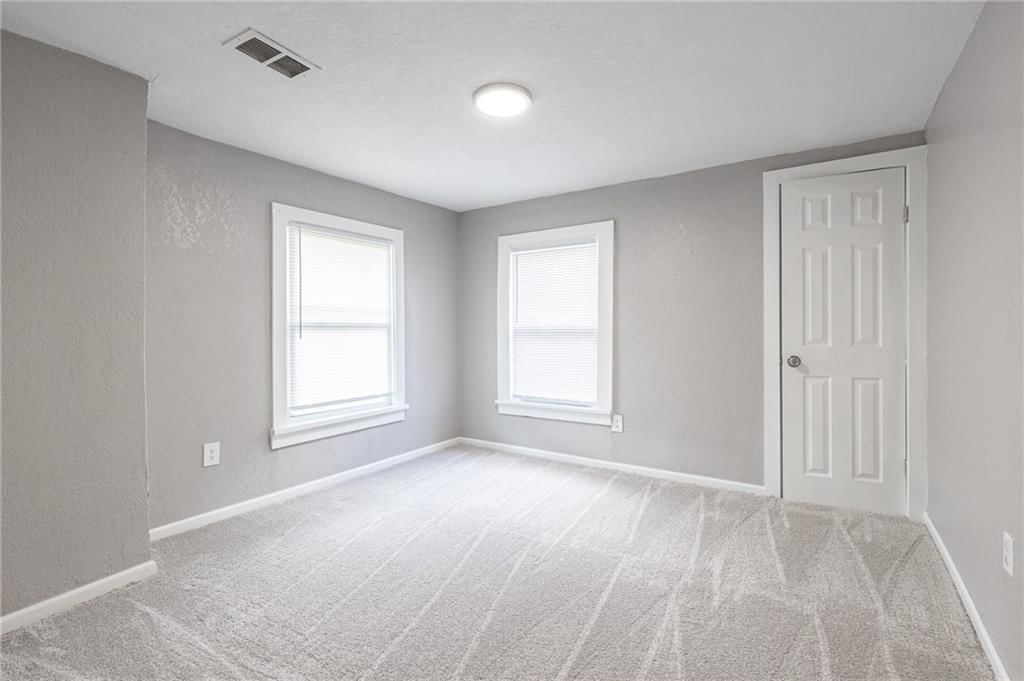 Photo 16 of 20 - 2935 Wayne Avenue