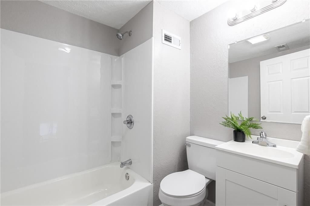 Photo 18 of 20 - 2935 Wayne Avenue