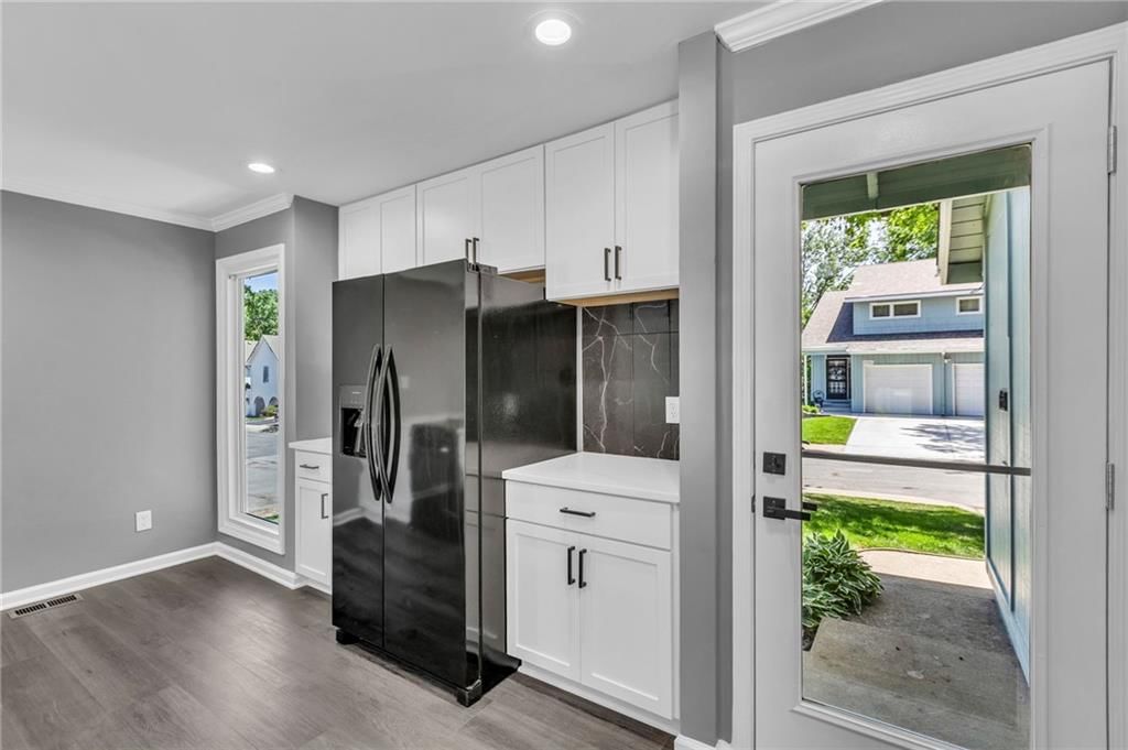 6531 W 49th Street — photo 7