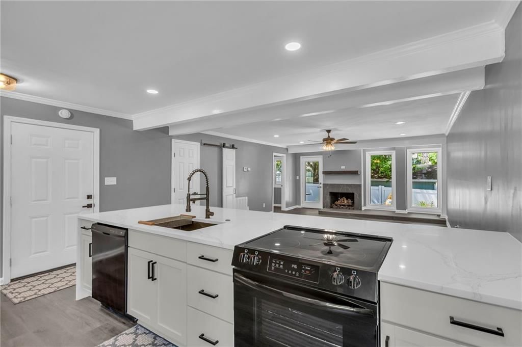 6531 W 49th Street — photo 10