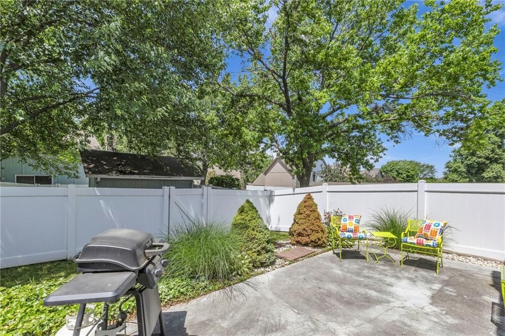 6531 W 49th Street — photo 28