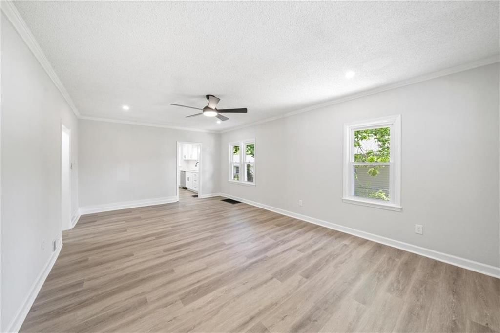 442 Michigan Street — photo 4