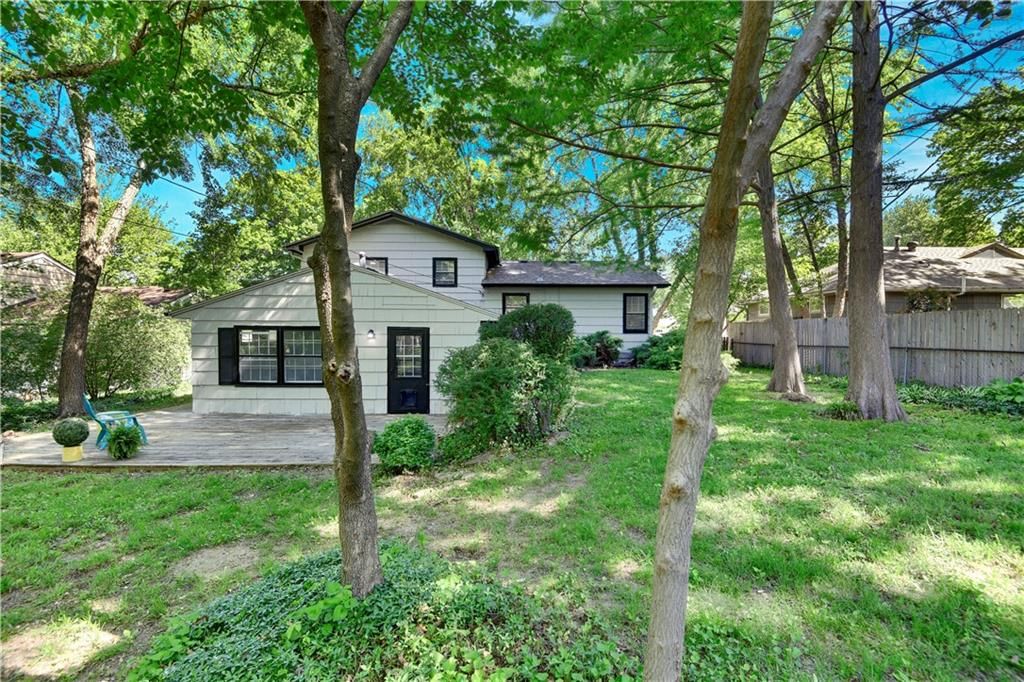 7721 W 96th Street — photo 34