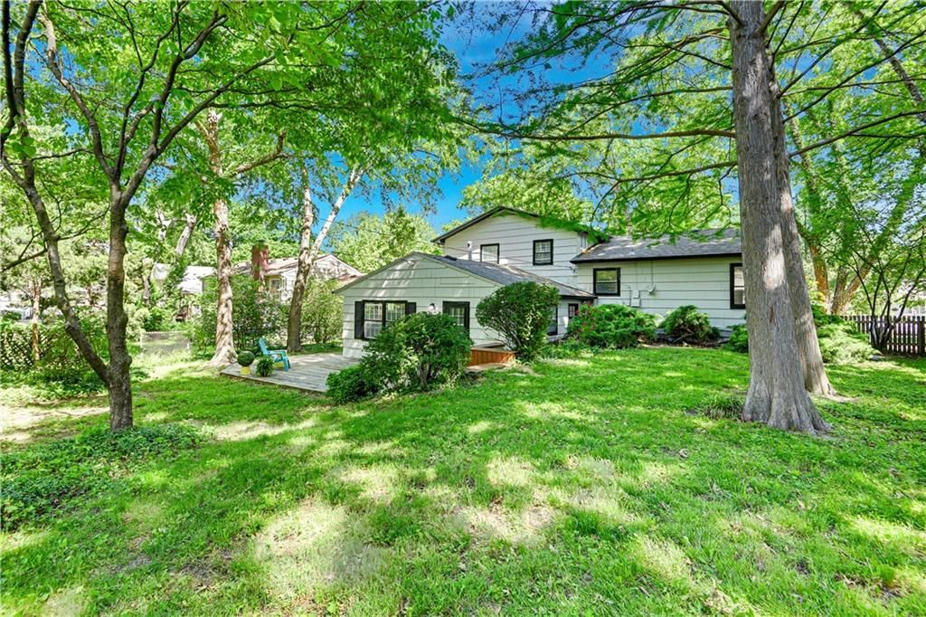 7721 W 96th Street — photo 35