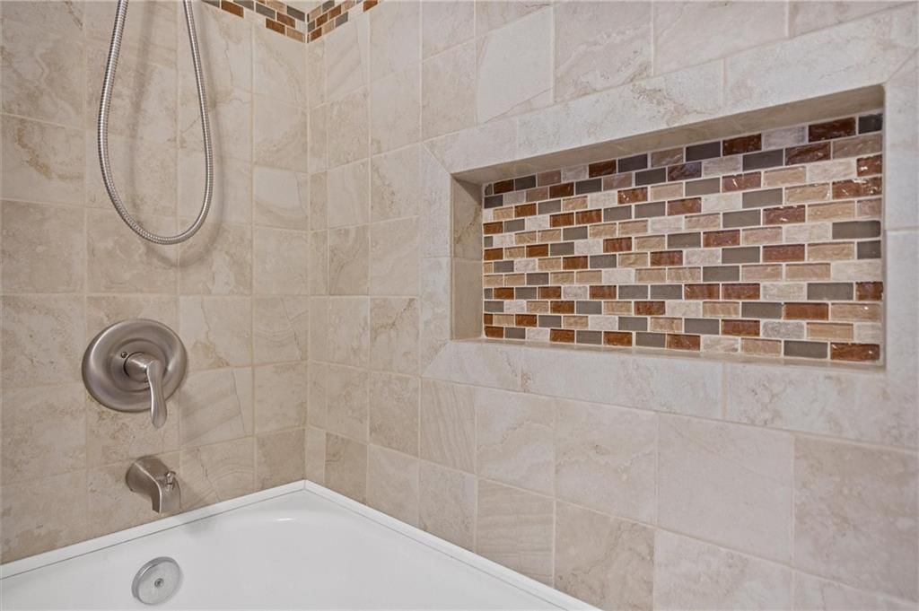 404 E 3rd Street — photo 31