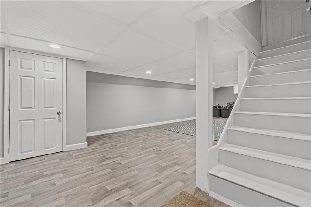 404 E 3rd Street — photo 34