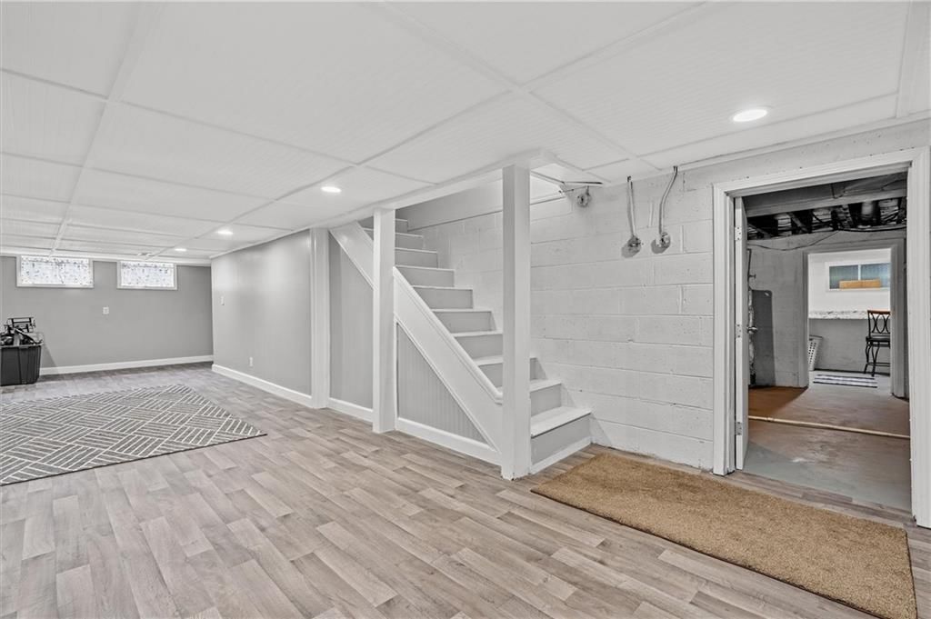 404 E 3rd Street — photo 35