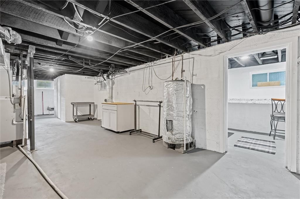 404 E 3rd Street — photo 37