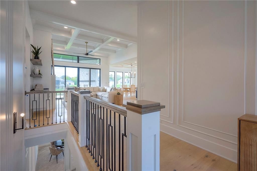 565 South Shore Drive — photo 8