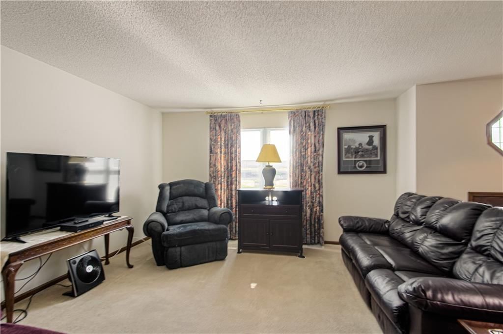 10648 N Oak Trafficway — photo 8