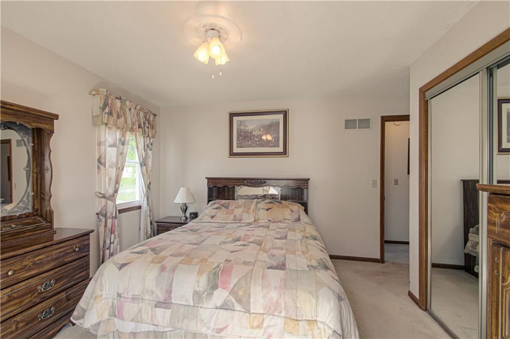 10648 N Oak Trafficway — photo 15