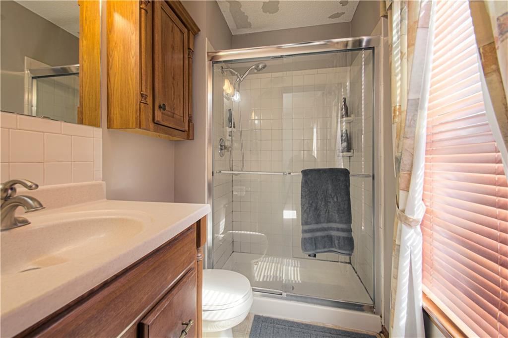 10648 N Oak Trafficway — photo 16