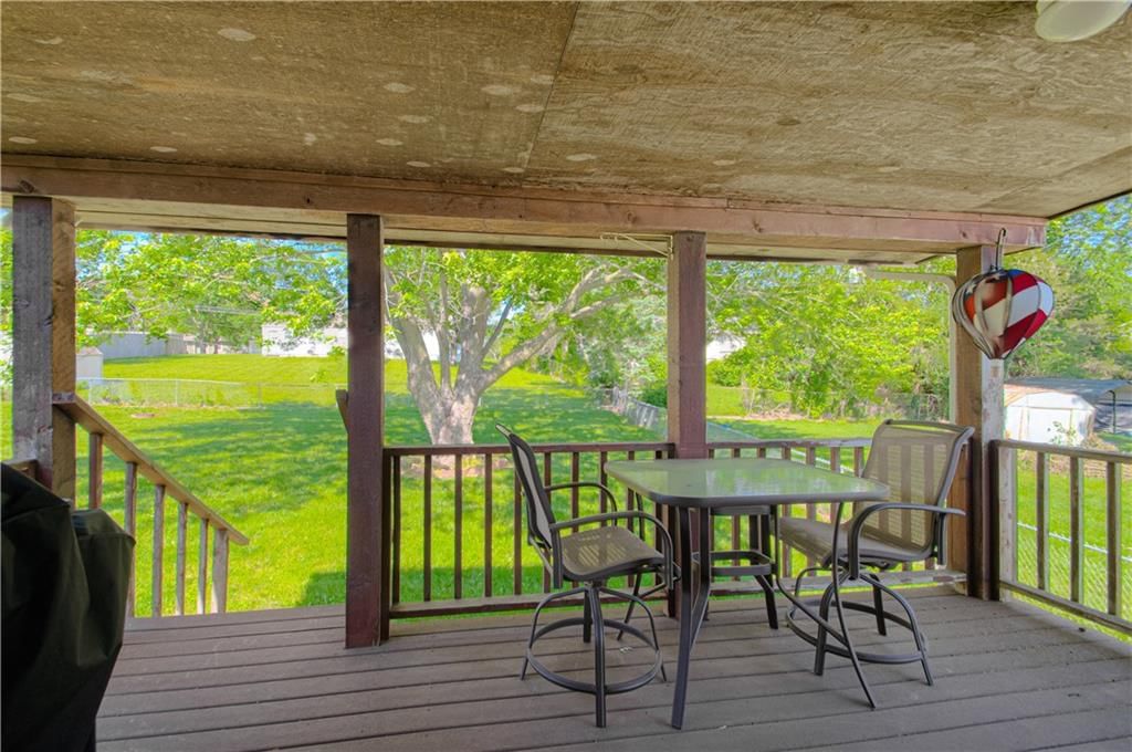 10648 N Oak Trafficway — photo 23
