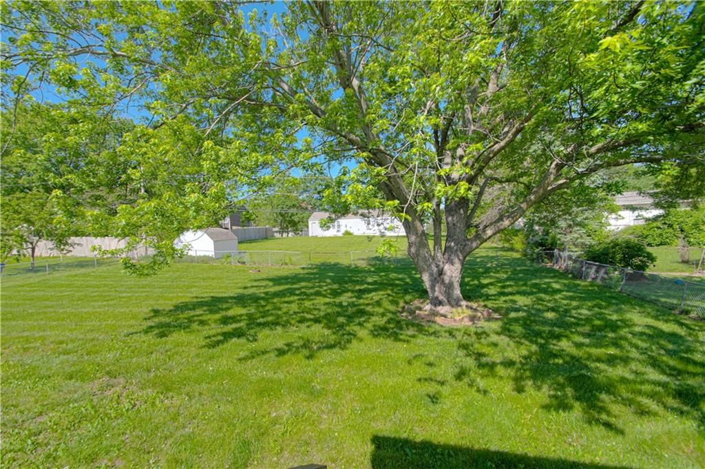 10648 N Oak Trafficway — photo 25