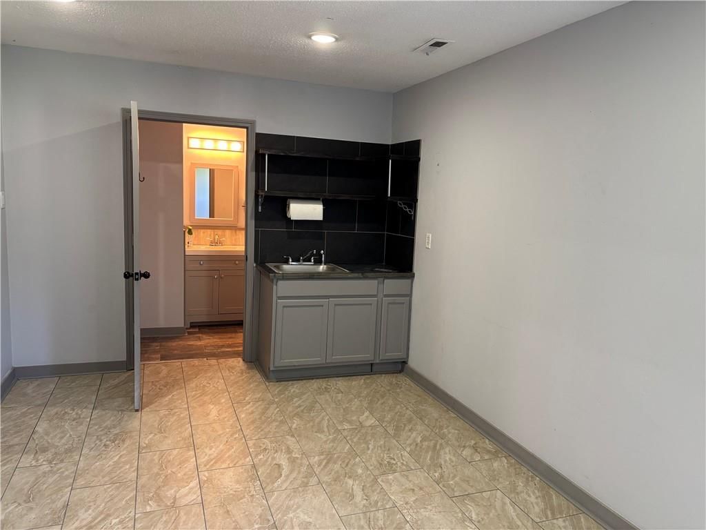 7420 K 68 Highway — photo 30