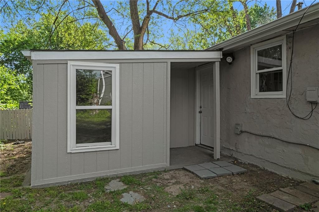 1044 S 50th Drive — photo 22