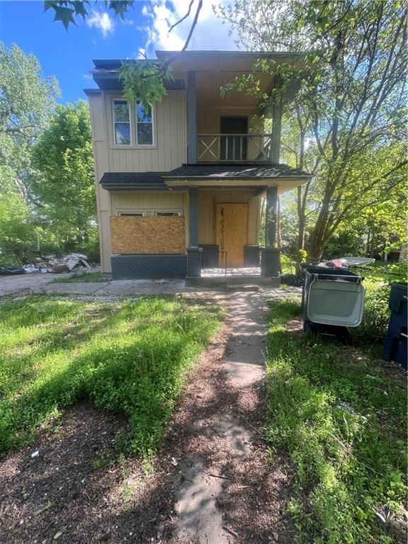 3021 E 8th Street — photo 2