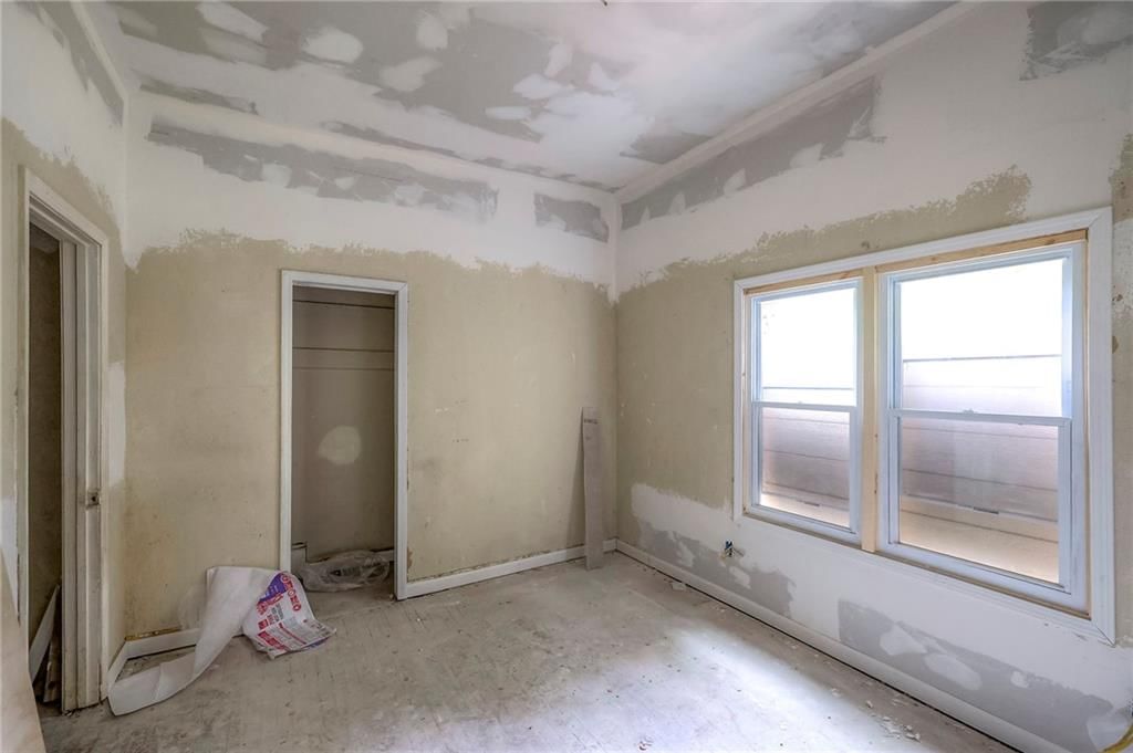 3021 E 8th Street — photo 22