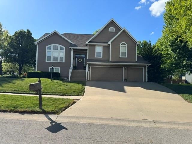 3902 Wentworth Court — photo 2