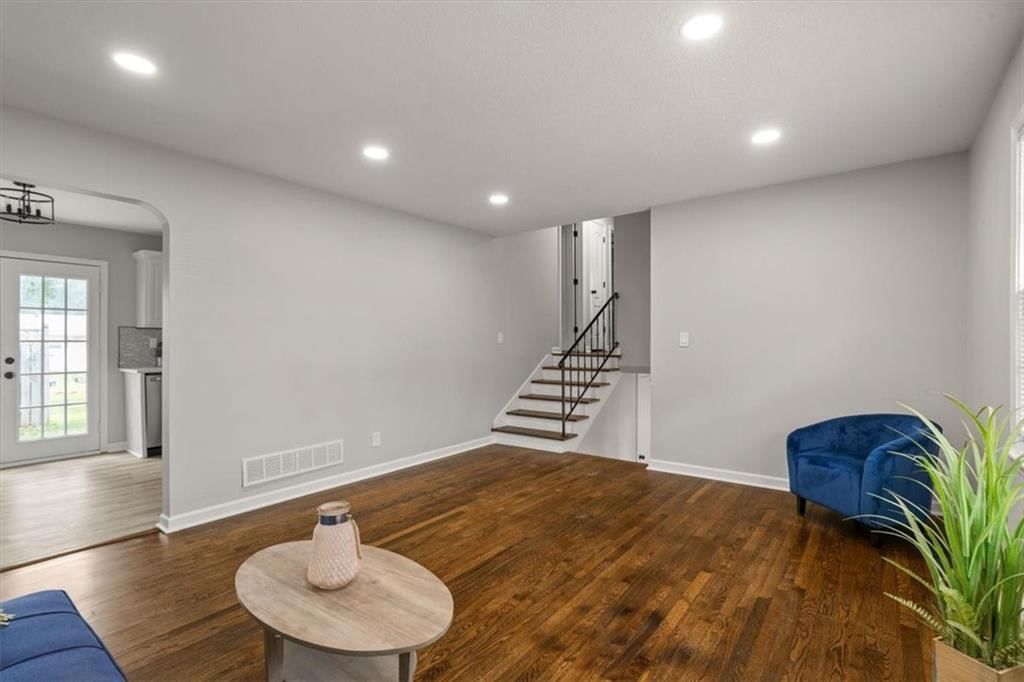 5013 NE 45TH Street — photo 8