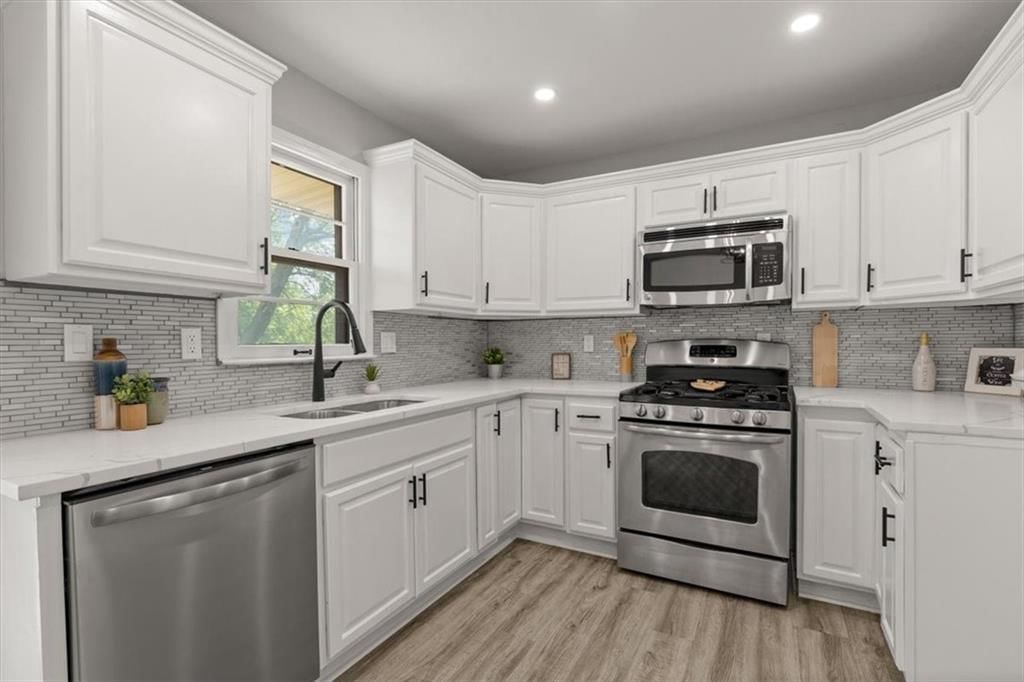 5013 NE 45TH Street — photo 9