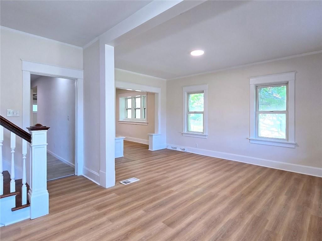 544 Everett Avenue — photo 6