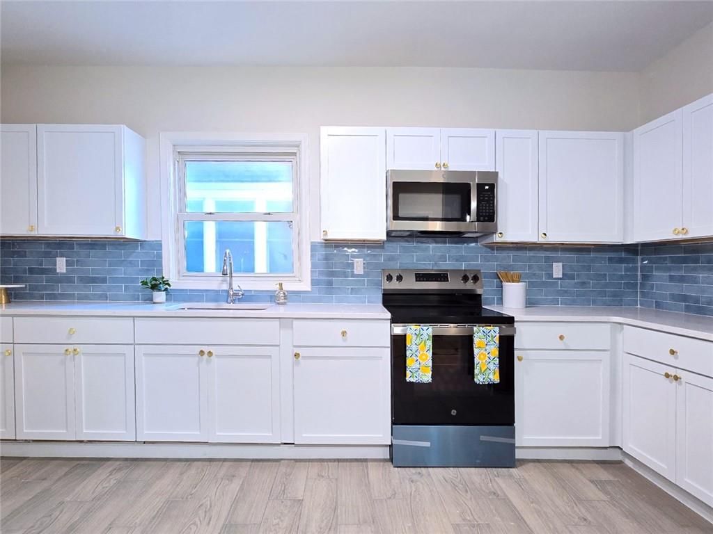 544 Everett Avenue — photo 8