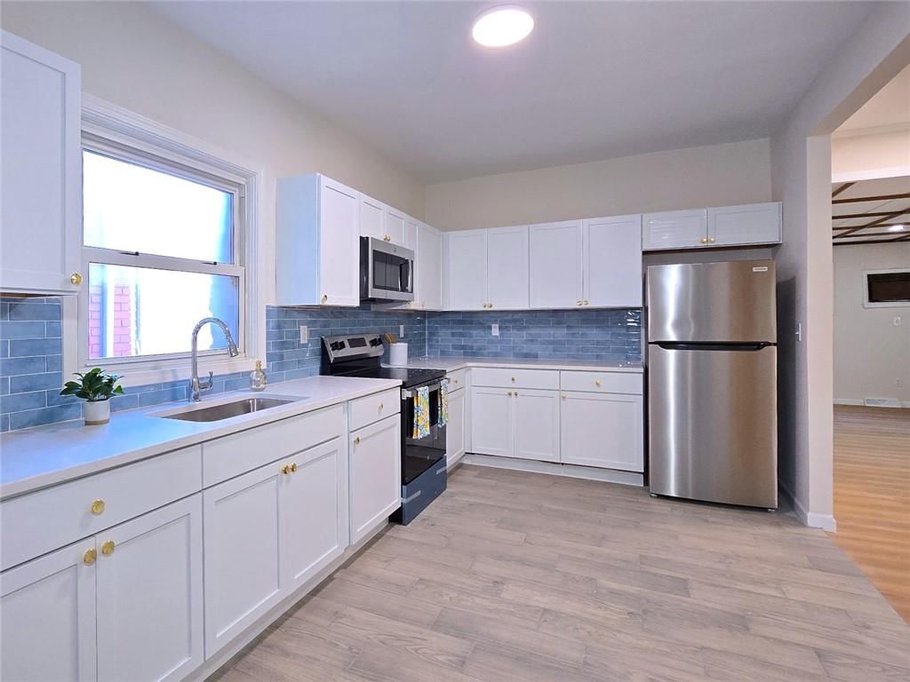 544 Everett Avenue — photo 9