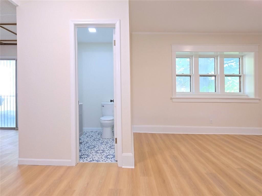 544 Everett Avenue — photo 10