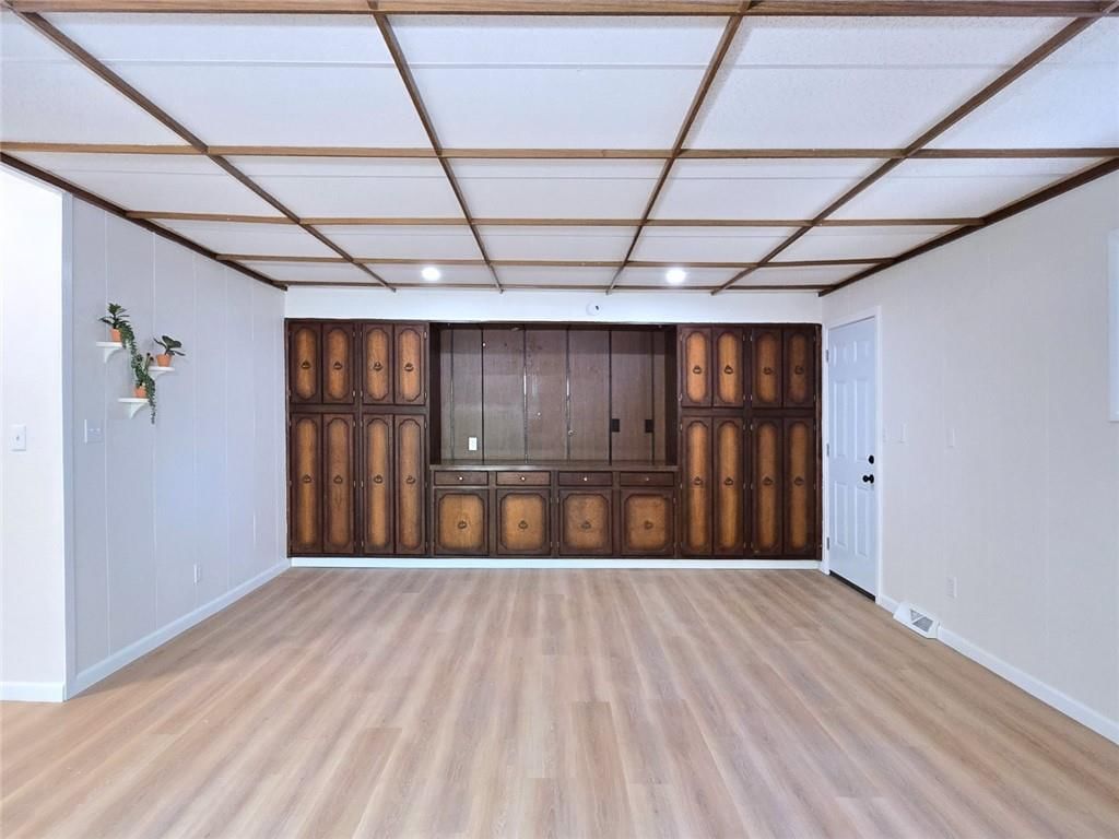 544 Everett Avenue — photo 12