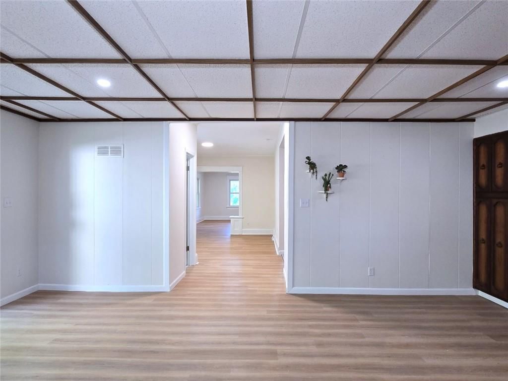 544 Everett Avenue — photo 13