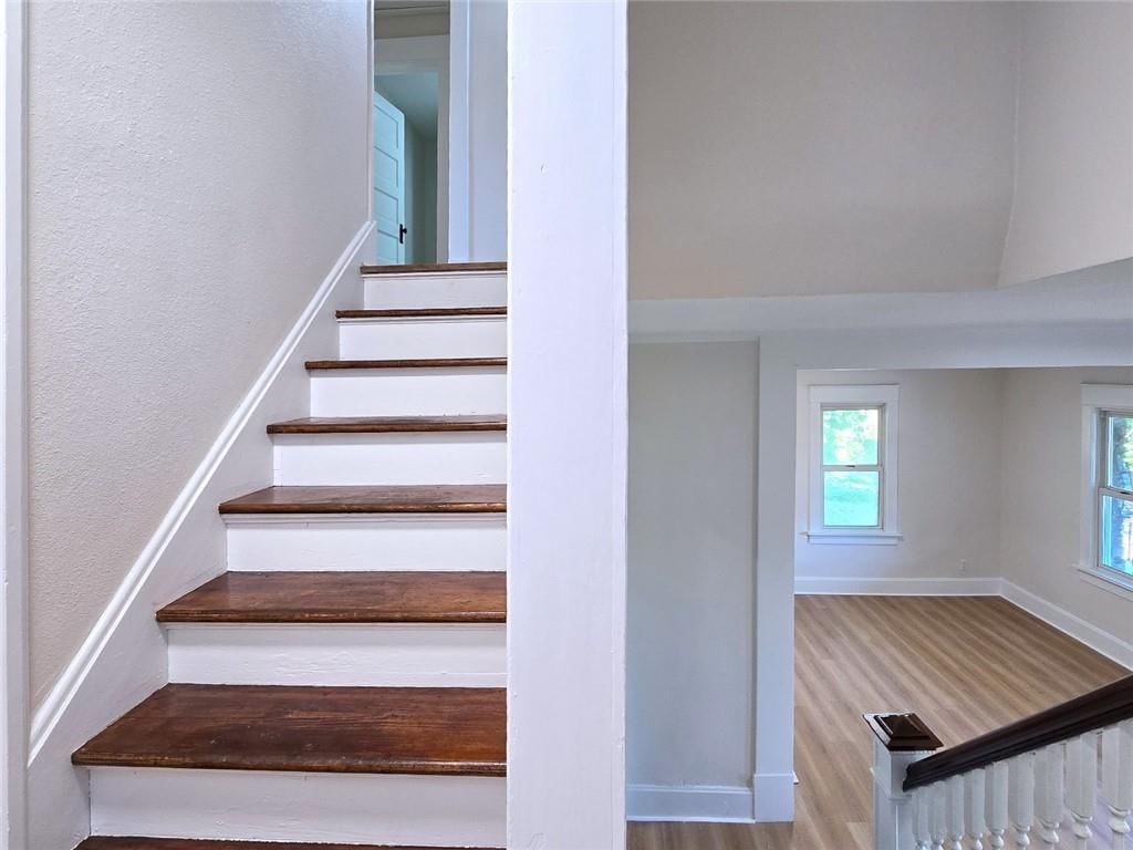 544 Everett Avenue — photo 15