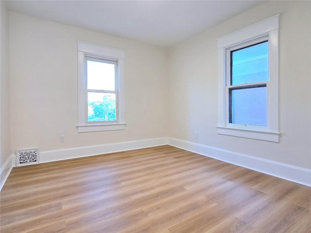 544 Everett Avenue — photo 16