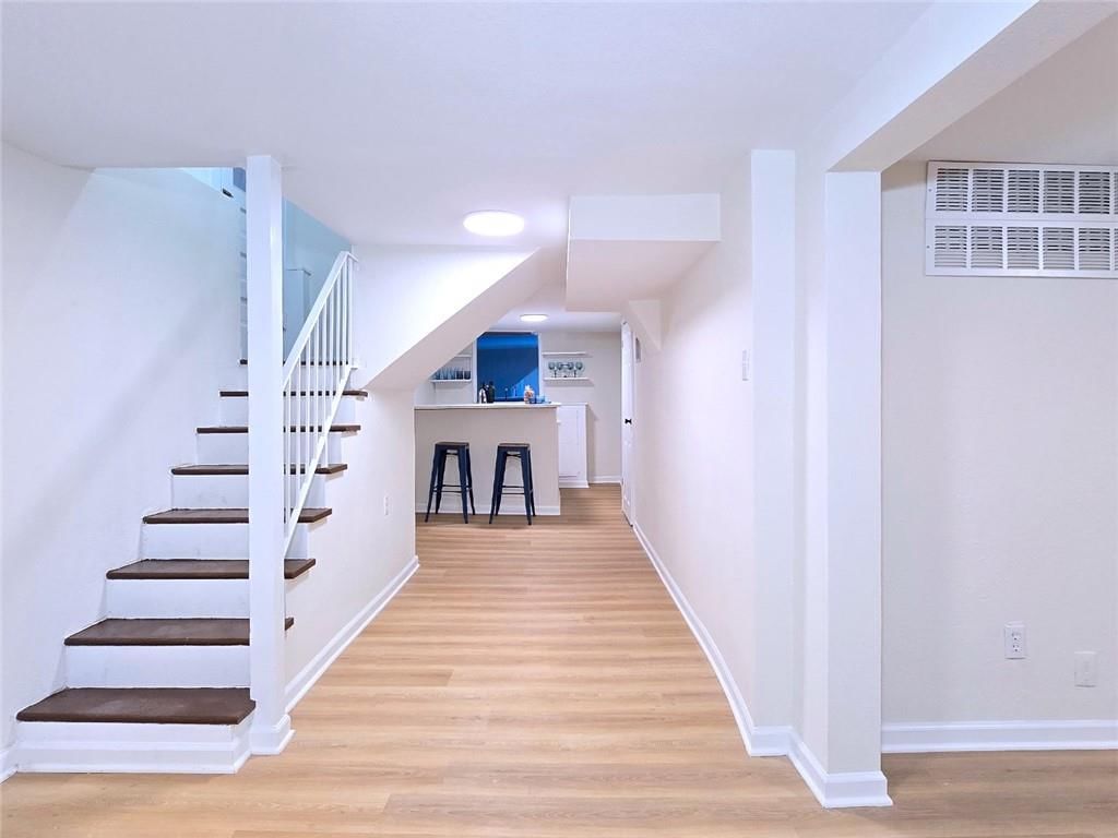 544 Everett Avenue — photo 23