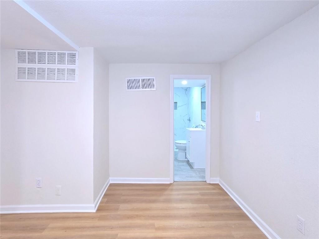 544 Everett Avenue — photo 28