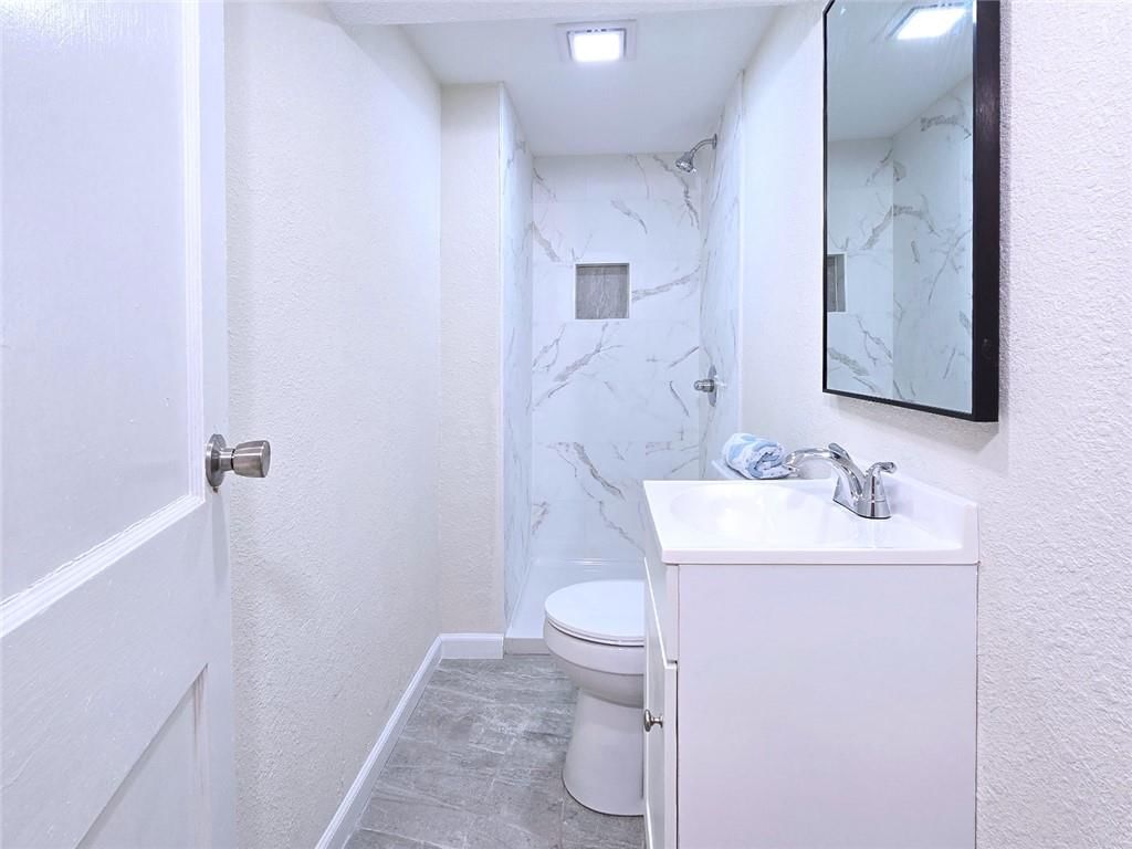544 Everett Avenue — photo 29