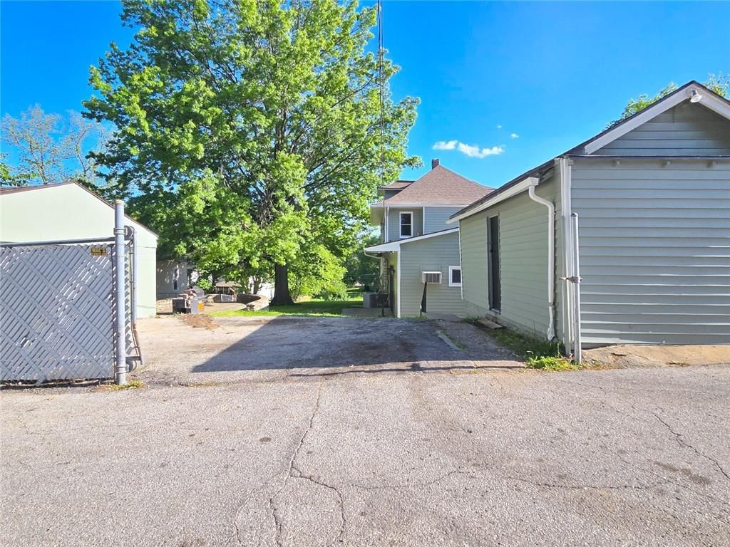 544 Everett Avenue — photo 39