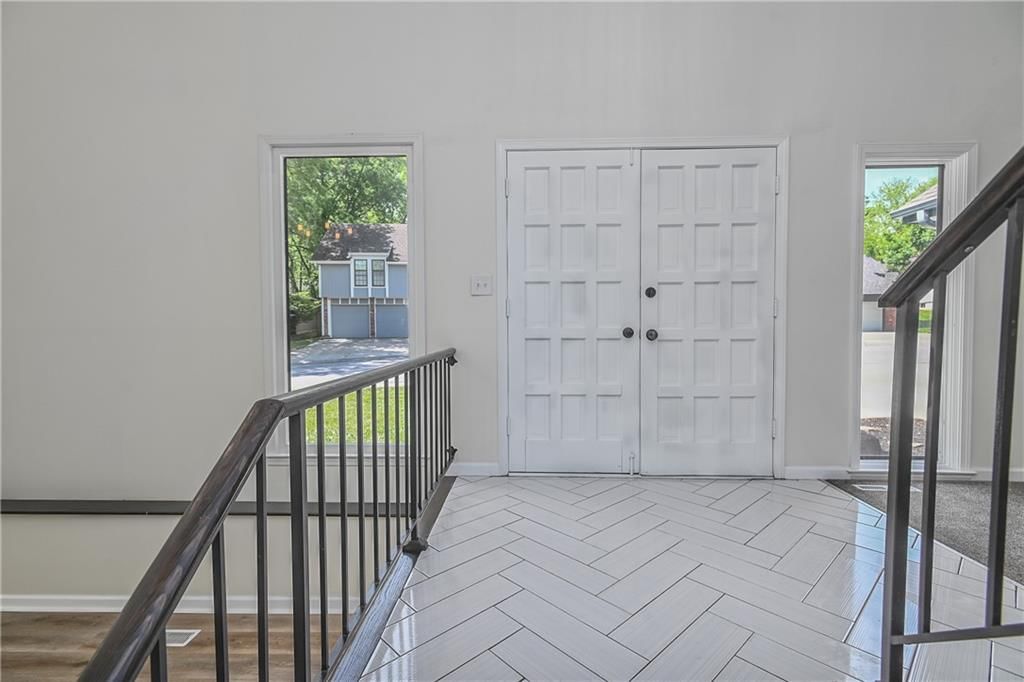 3512 Apple Tree Lane — photo 3