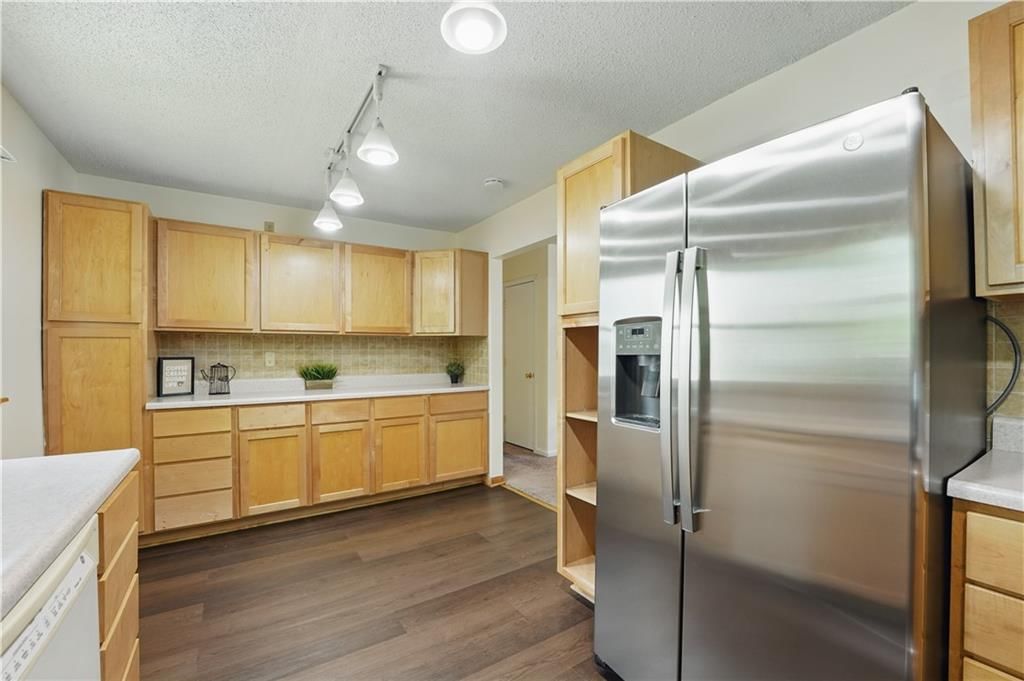 604 W Hulett Street — photo 9