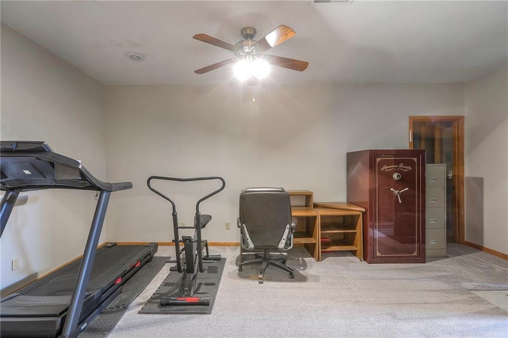 Photo 42 of 55 - 1407 SW Meyer Boulevard