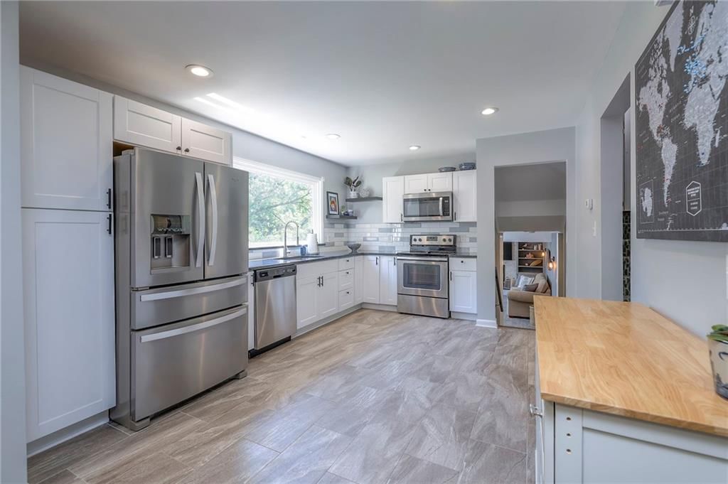 8821 Newton Drive — photo 8